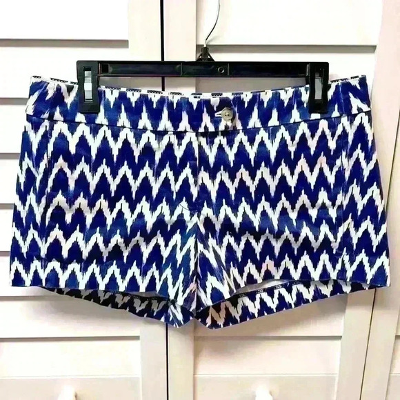 J. Crew Chino Shorts - Size 6 - Picture 1 of 5